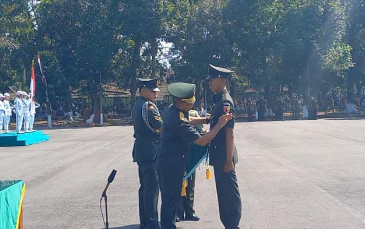 Danrindam V/Brw Resmi Tutup Dikmaba Infanteri TNI AD Gel.II Tahun 2026 di Secaba Jember
