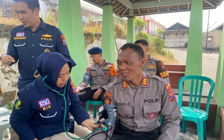 Polres Probolinggo Periksa Kesehatan Personel Pengamanan Bromo Pascakarhutla