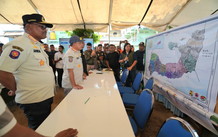Menteri Dalam Negeri (Mendagri) Muhammad Tito Karnavian mengapresiasi manajemen posko yang dikelola Pemerintah Kabupaten (Pemkab) Sikka, Nusa Tenggara Timur (NTT)