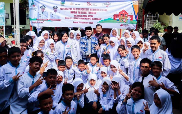 Walikota Tebing Tinggi Ajak Pelajar Budayakan Menabung Sejak Dini