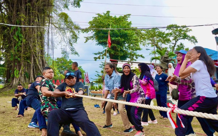 Prajurit dan Keluarga Kodaeral IX Adu Kekompakan hingga Pecahkan Gelak Tawa