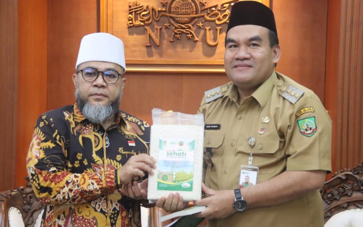 Gubernur Bengkulu Helmi Hasan disambut Bupati Blora Arief Rohman saat berkunjung membahas agenda resmi perkuatan sinergi dan kolaborasi potensi daerah