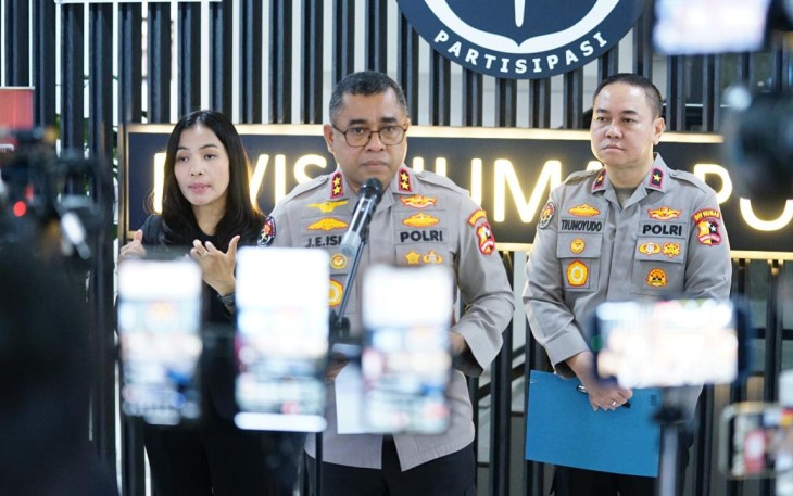Kadiv Humas Polri, Irjen Pol. Johnny Eddizon Isir 