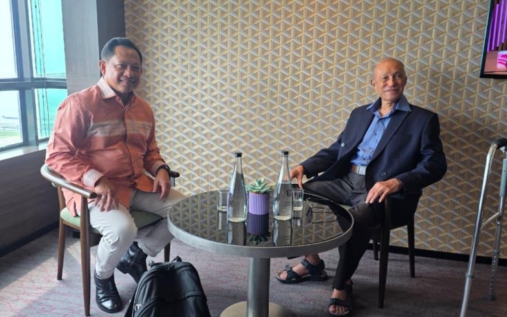 Menteri Dalam Negeri Muhammad Tito Karnavian menjenguk Wali Nanggroe Aceh, Paduka Yang Mulia Tgk. Malik Mahmud Al-Haythar, yang tengah menjalani perawatan di salah satu rumah sakit di Penang, Malaysia, Selasa (25/8/2026)