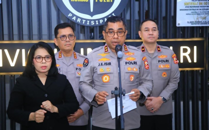 Kadiv Humas Polri Irjen Pol. Johnny Eddizon Isir