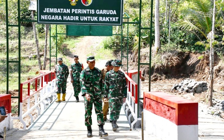 Ribuan Warga dan Petani Terbantu dengan Jembatan Garuda di Desa Bareng