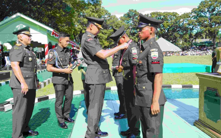 Pangdam I/BB Pimpin Penutupan Dikmata, 1.955 Siswa Resmi Jadi Prajurit TNI AD