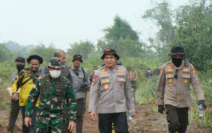 Kapolda Riau Irjen Herry Heryawan 