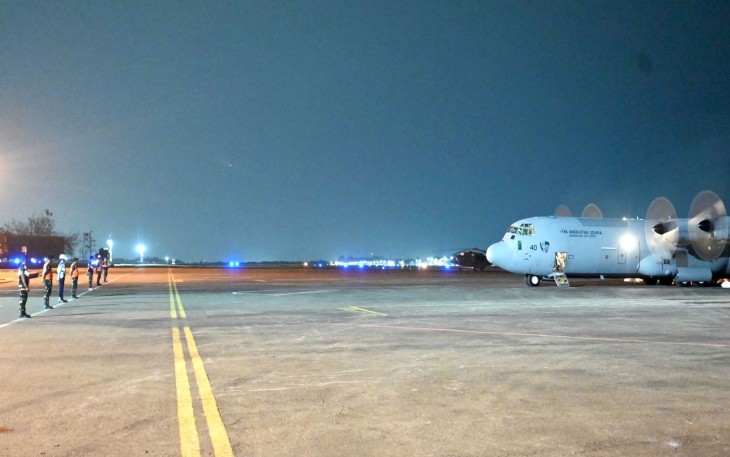 Tak Hanya Logistik, Hercules TNI AU Bawa Dukungan Kesehatan dan Peralatan Untuk Menopang Perjuangan Pasukan Karhutla Kalsel
