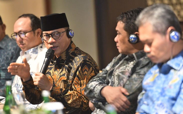 Mendes Yandri Susanto saat bertemu Regional Practice Director for People, East Asia and Pacific Luis Benveniste di Jakarta