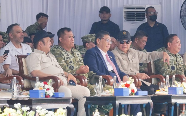 Wakil Panglima TNI Dampingi Menhan Sambut Kedatangan ITS Giuseppe Garibaldi