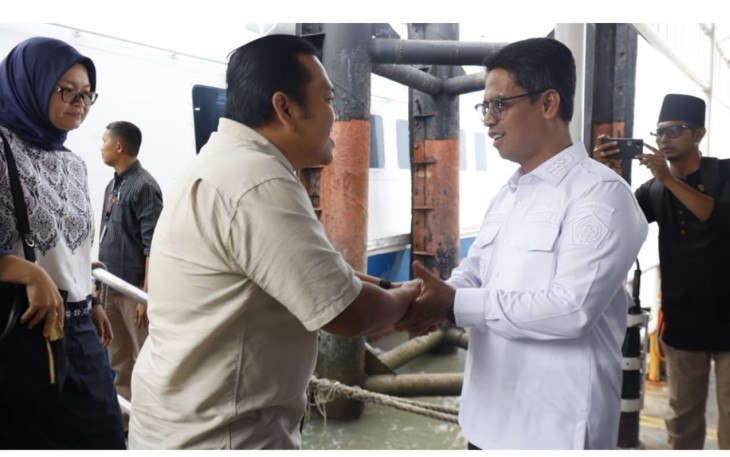 Bupati dan Wakil Bupati Karimun Sambut Kajari Baru di Pelabuhan Domestik