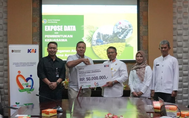 KAI Daop 2 Bandung Salurkan TJSL Lebih dari Rp1,1 Miliar