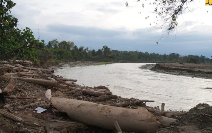  Kementerian PU Lakukan Penguatan pada Tebing Sungai Krueng