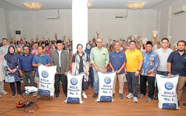 Kolaborasi FKS Group dan PT Pelindo Multi Terminal dalam Mendorong UMKM Surabaya Naik Kelas Lewat Inovasi Pangan Kedelai yang Berkelanjutan