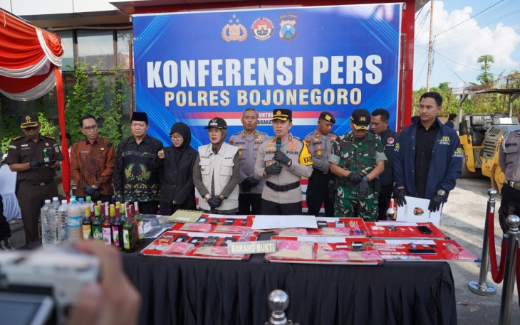 Polres Bojonegoro Bongkar Jaringan Peredaran Sabu dan Ganja