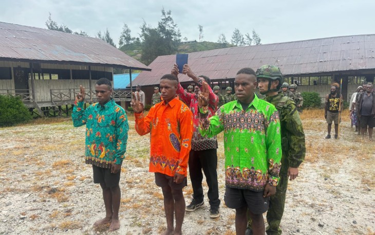  Tiga Eks OPM Cium Merah Putih dan Kembali ke NKRI