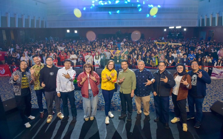 Wakil Menteri Ekonomi Kreatif, Irene Umar, menghadiri perayaan ulang tahun ke-8 PUBG MOBILE bertahuk “8EYOND THE CIRCLE” di Grand City, Surabaya, Sabtu (28/3/2026)
