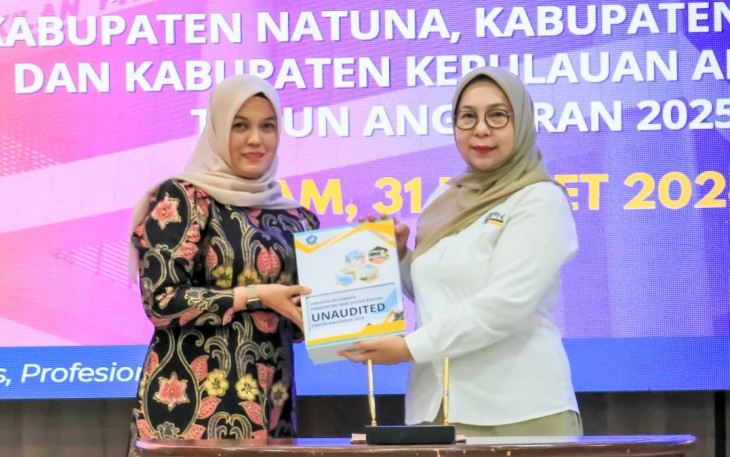 Wakil Bupati Bintan Deby Maryanti Serahkan LKPD Bintan Unaudited Tahun 2025 ke BPK