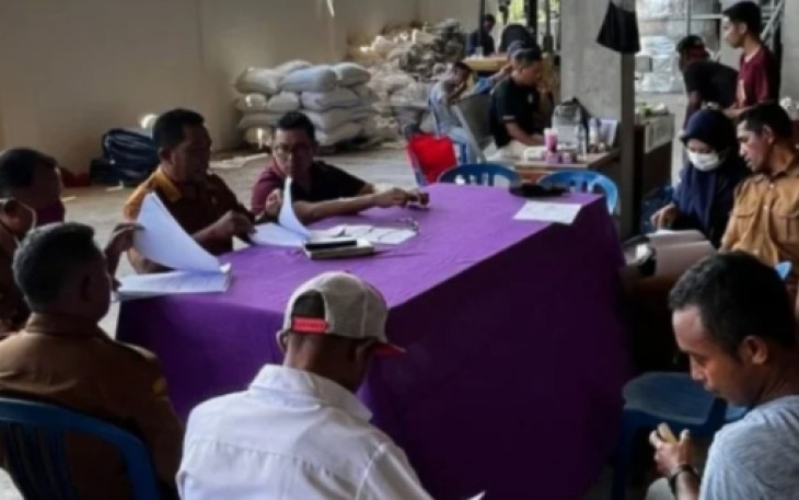 Pertemuan warga,pihak perusahaan dan pemerintah bahas polemik pabrik Porang di Kecamatan Reok,pada Senin 27 April 2026