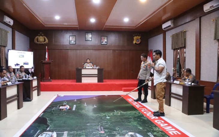 Polres Aceh Singkil Gelar Tactical Floor Game untuk Tingkatkan Kesiapsiagaan Personel