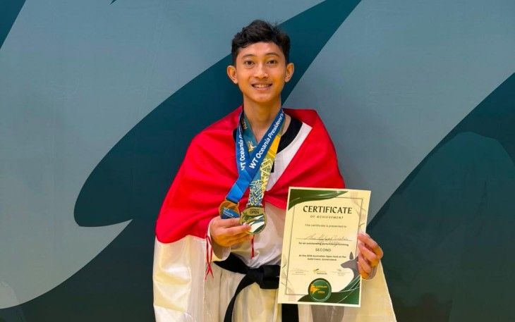  Aziz Hidayat