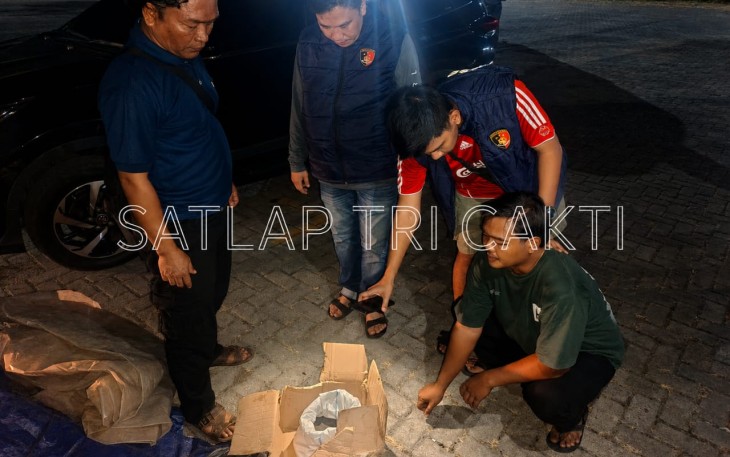Satlap Tri Cakti dan Tim Resmob Polres Belitung saat Berhasil Gagalkan Perdagangan Timah Ilegal Menuju Jakarta