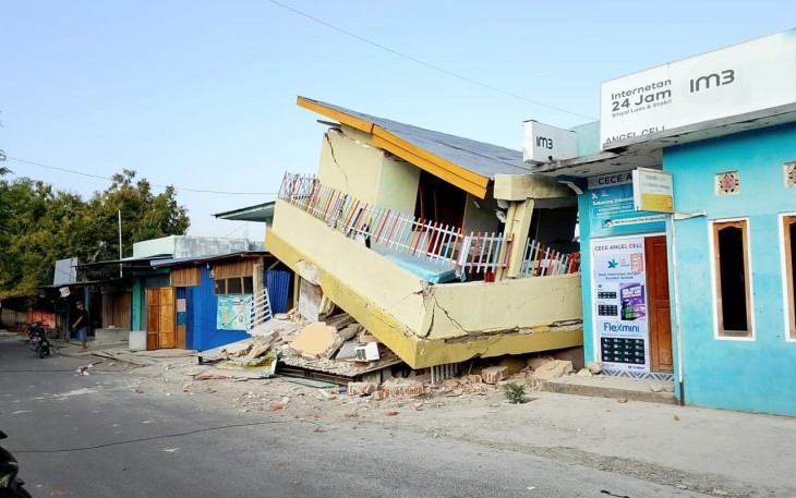 Kerusakan bangunan rumah warga yang terdampak gempabumi M7,7 di Kabupaten Manggarai.