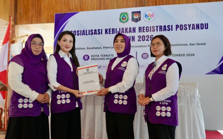 Ketua Umum Tim Pembina (TP) Posyandu Tri Tito Karnavian 