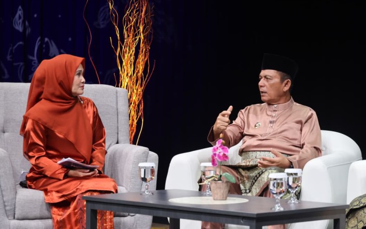 Gubernur Kepulauan Riau H. Ansar Ahmad dalam Dialog Kepri Menyapa yang diselenggarakan TVRI Kepulauan Riau di Studio TVRI Kepri, Dompak, Tanjungpinang, Rabu (23/9/2026).