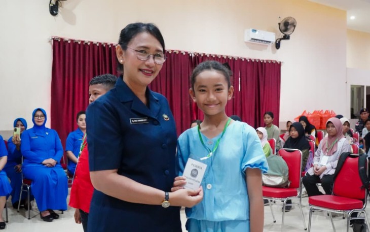 Ketua Pengurus Daerah Ambon Yayasan Hang Tuah Buka English Holiday Camp 2026