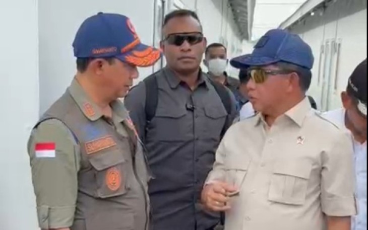 Kepala BNPB Letjen TNI Dr. Suharyanto, S.Sos., M.M. bersama Menteri Dalam Negeri Muhammad Tito Karnavian mengunjungi lokasi terdampak bencana di Provinsi Aceh, Rabu (21/1). Kunjungan ini dilakukan untuk memastikan penanganan darurat, pemulihan, serta langkah rehabilitasi dan rekonstruksi pascabencana berjalan cepat, tepat, dan terpadu