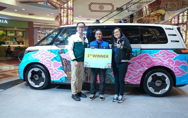 Wakil Menteri Ekonomi Kreatif, Irene Umar, menghadiri pengumuman pemenang Design Hunt Competition kolaborasi ID. Buzz X Kementerian Ekraf, di Pondok Indah Mall 2, Jakarta, Kamis (12/2/2026).