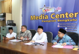 Wagub Bengkulu Rohidin Mersyah dalam Konferensi Pers di Media Center Pemprov Bengkulu, Jum’at (02/06).