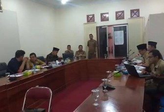 Hearing Komisi II bersama warga, Selasa (11/07/2017)
