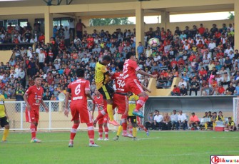 Foto: PS Bengkulu saat menjamu Persika Karawang di Stadion Semarak, Sawah Lebar Bengkulu, Jumat (05/05) petang.