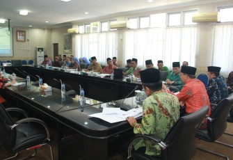 Plt Gubernur Rohidin Mersyah bersama BPOM Bengkulu terkait Rapat Sosialiasi Inpres nomor 3 tahun 2017.