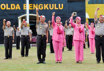 Kapolda Bengkulu bersama jajaran. Foto:(Tribratanewsbengkulu.com)