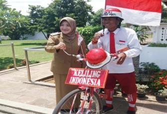 Wakil Walikota Patriana Sosialinda menyambut dengan ramah kedatangan Damin