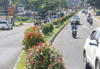 Pemerintah Kota Bengkulu terus menggeber penataan taman kota, terkhusus yang berada di median jalan
