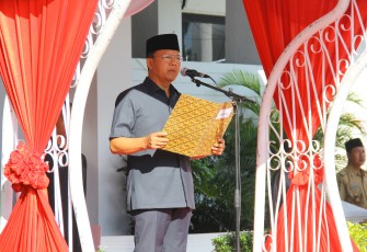 Plt Gubernur Bengkulu Rohidin Mersyah Saat Membacakan Amanat Presiden Republik Indonesia Pada Upacara Peringatan Hari Bela Negara Tahun 2017