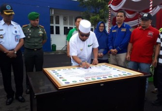 Wali Kota Helmi Hasan Menandatangani Komitmen Mencegah Dan Membrantas Narkoba