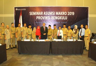 Kepala Biro Ekonomi Setda Provinsi Bengkulu Anzori Tawakal Menghadiri Seminar Asumsi Makro 2019 Provinsi Bengkulu