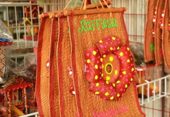 ilustrasi kerajinan lantung 