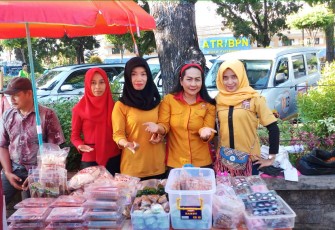Jajanan kampung kuliner Pengurus Srikandi Hanura Provinsi Bengkulu, foto/interaktif
