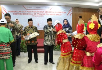 Prosesi Pelepasan Siswa Program SMN.