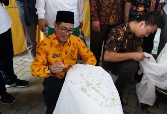 Asisten III Sekretariat Daerah Provinsi Bengkulu Gotri Suyanto membuka secara resmi Gebyar SMK Tahun 2018