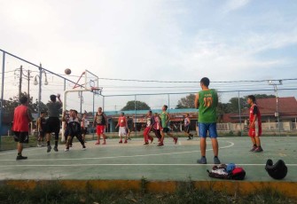 Klub basket Benteng Raflesia Warior (BRW) lakukan latihan di Taman Segitiga Lupis
