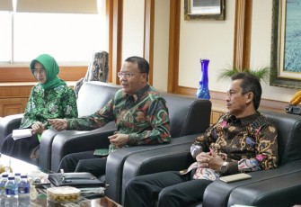 Plt Gubernur Rohidin Mersyah melalukan audiensi dengan Menteri Pertanian Amran Sulaiman