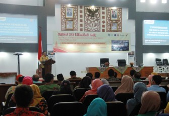 Sekretaris Daerah Provinsi Bengkulu Nopian Andusti membuka Seminar Sosialisasi Hasil PKL Politeknik Statistika STIS.